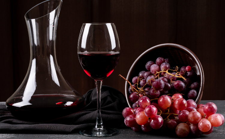 9 Manfaat dan Risiko Wine Bagi Kesehatan Tubuh